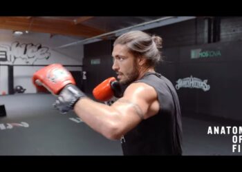 Ο Καναδός ελληνικής καταγωγής αθλητής των MMA Ηλίας Θεοδώρου (φωτ.: YouTube/Anatomy of a Fighter)
