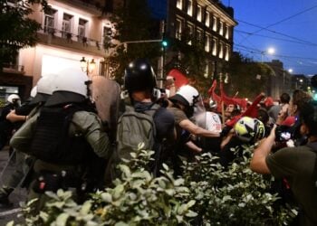 Επεισόδια στη συγκέντρωση φοιτητικών συλλόγων ενάντια στην αστυνομική βία και τα γεγονότα της Θεσσαλονίκης. Σάββατο 17 Σεπτεμβρίου 2022 (Φωτ.: Eurokinissi/Τατιάνα Μπόλαρη)