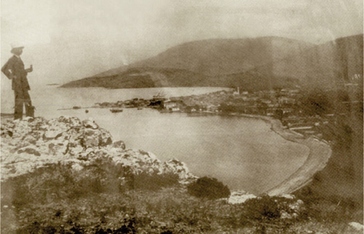 Πανοραμική άποψη Αρτάκης Κυζίκου από το λόφο του Αγίου Συμεών, 1920 (πηγή: Σύλλογος Αρτακηνών-Κυζικηνών / ertnews.gr)