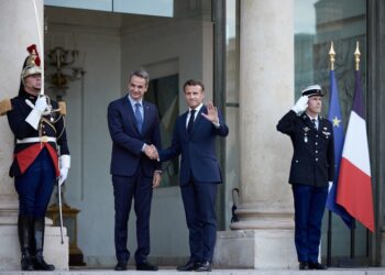 Συνάντηση του Πρωθυπουργού Κυριάκου Μητσοτάκη  στο Παρίσι στο Μέγαρο των Ηλυσίων, με τον Πρόεδρο της Γαλλίας, Emmanuel Macron. Δευτέρα 12 Σεπτεμβρίου 2022 (ΔΗΜΗΤΡΗΣ ΠΑΠΑΜΗΤΣΟΣ/ΓΡΑΦΕΙΟ ΤΥΠΟΥ ΠΡΩΘΥΠΟΥΡΓΟΥ/EUROKINISSI)