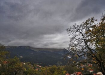 Φθινοπωρινός καιρός (φωτ. αρχείου: EUROKINISSI /Θανάσης Καλλιάρας)