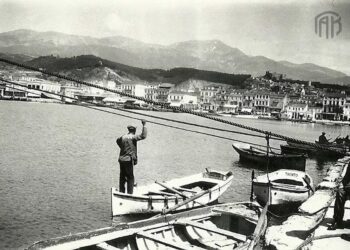 Λιμάνι της Πάτρας,1929Από το ιδιωτικό αρχείο της οικογένειας Ε. Οικονομοπούλου (πηγή: Γενικά Αρχεία του Κράτους – Τμήμα ΓΑΚ Αχαΐας)