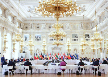 Στιγμιότυπο από τις εργασίες της άτυπης Συνόδου Κορυφής που φιλοξενήθηκε στην Πράγα (φωτ.: European Union)
