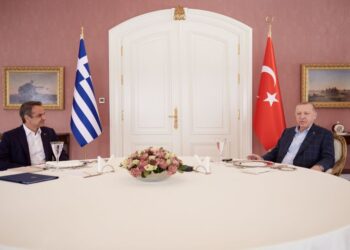 Συνάντηση του Κυριάκου Μητσοτάκη με τον πρόεδρο της Τουρκίας, Ρετζέπ Ταγίπ Ερντογάν στην Κωνσταντινούπολη, τον Μάρτιο του 2022 (φωτ. αρχείου: Δημήτρης Παπαμήτσος / EUROKINISSI)