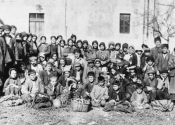 Πρόσφυγες από τον Πόντο στην Κέρκυρα, 20 Ιανουαρίου 1923 (πηγή: Αρχείο Κέντρου Μικρασιατικών Σπουδών)
