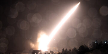 Ένας από τους πυραύλους που εκτοξεύθηκαν κατά τη διάρκεια των κοινών γυμνασίων Νότιας Κορέας - ΗΠΑ (φωτ.: Joint Chiefs of Staff / Handout South Korea)