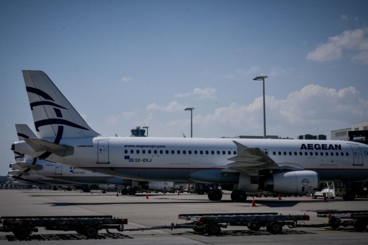Αεροσκάφος της Aegean στο αεροδρόμιο «Ελ. Βενιζέλος». (Φωτ. αρχείου: Eurokinissi/Τατιάνα Μπόλαρη)