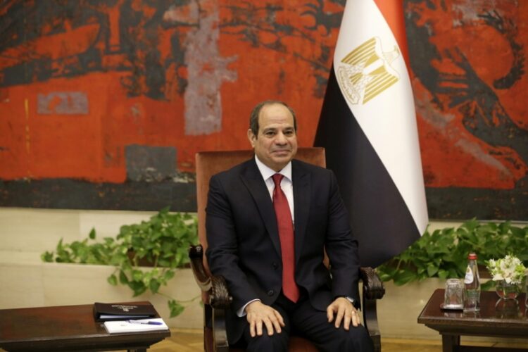 Ο πρόεδρος της Αιγύπτου Αμπντέλ Φατάχ αλ Σίσι, τον Ιούλιο του 2022, στη Σερβία (φωτ.: EPA/ANDREJ CUKIC)