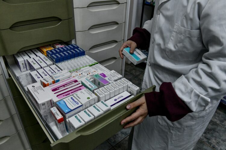 Ελλείψεις σε φάρμακα καταγράφουν οι φαρμακοποιοί (φωτ.: EUROKINISSI/ Τατιάνα Μπόλαρη)
