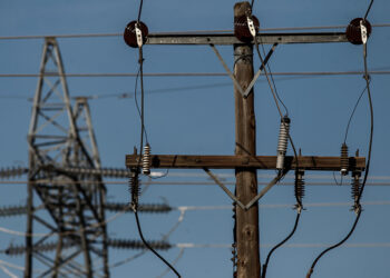 Υποσταθμός ηλεκτρικού ρεύματος στο νομό Τρικάλων (φωτ.: EUROKINISSI/ Θανάσης Καλλιάρας)