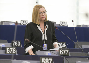 Η Μαρία Σπυράκη σε συνεδρίαση του Ευρωπαϊκού Κοινοβουλίου (φωτ.: Ευρωπαϊκό Κοινοβούλιο / Multimedia Centre)