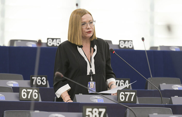 Η Μαρία Σπυράκη σε συνεδρίαση του Ευρωπαϊκού Κοινοβουλίου (φωτ.: Ευρωπαϊκό Κοινοβούλιο / Multimedia Centre)
