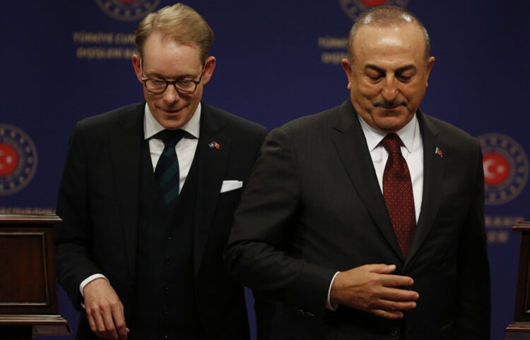 Οι υπουργοί Εξωτερικών Σουηδίας και Τουρκίας κατά τη συνάντησή τους στην Άγκυρα, στις 22/12/22 (φωτ.: EPA / Necati Savas)