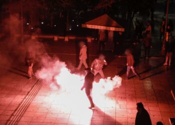 Εικόνα από την πλατεία Ρηγίλλης όπου έγιναν επεισόδια (φωτ.: Γιώργος Κονταρίνης / EUROKINISSI)
