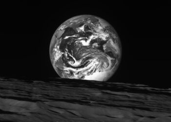 Η γη όπως φαίνεται από το φεγγάρι (Φωτ.: ΑΠΕ-ΜΠΕ/kari.re.kr)