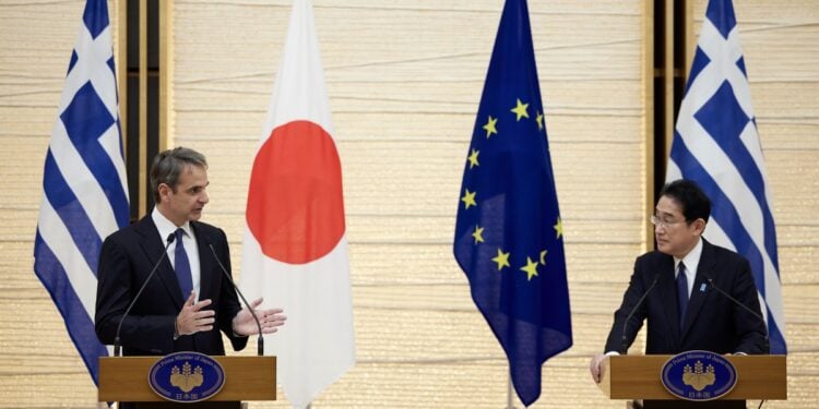 Επίσκεψη του πρωθυπουργού Κυριάκου Μητσοτάκη στην Ιαπωνία, Δευτέρα 30 Ιανουαρίου 2023. Συνάντηση με τον Ιάπωνα πρωθυπουργό, Fumio Kishida στο Πρωθυπουργικό Μέγαρο, στο Τόκυο. (Φωτ.: Γραφείο Τύπου Πρωθυπουργού/Δημήτρης Παπαμήτσος/Eurokinissi)