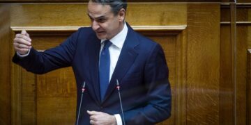 Ο Κυριάκος Μητσοτάκης, την τρίτη ημέρα της συζήτησης στην Ολομέλεια της Βουλής επί της πρότασης δυσπιστίας κατά της κυβέρνησής του, που κατέθεσε ο ΣΥΡΙΖΑ (φωτ.: Γιώργος Κονταρίνης/EUROKINISSI)