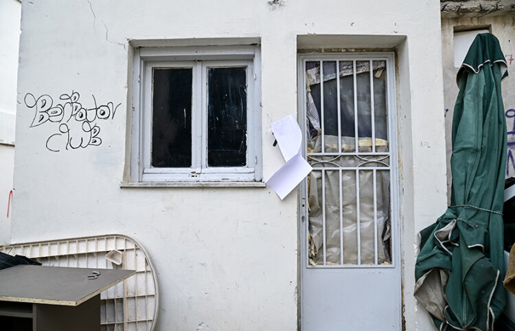 Το εγκαταλελειμμένο σπίτι στο Ίλιον όπου κακοποιήθηκε ο 15χρονος (φωτ.: 
 EUROKINISSI / Μιχάλης Καραγιάννης)