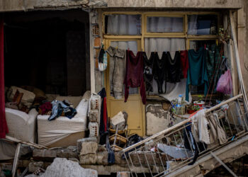 Κατεστραμμένο σπίτι στην πόλη Χατάι (φωτ.: EPA / Martin Divisek)