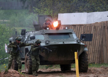 Λευκορώσοι στρατιώτες κατά τη διάρκεια άσκησης (φωτ.: EPA / Tatyana Zenkovich)