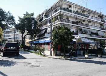 Ο 40χρονος υδραυλικός είχε τραυματιστεί θανάσιμα από σφαίρα που είχε δεχθεί κατά τη διάρκεια ανταλλαγής πυροβολισμών μεταξύ δύο αλβανικών συμμοριών σε μια καφετέρια της Νέας Ιωνίας  (φωτ.: EUROKINISSI/Μιχάλης Καραγιάννης)