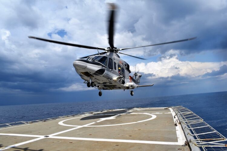 Στην επιχείρηση εντοπισμού του 62χρονου κωπηλάτη συμμετείχαν δύο πλωτά σκάφη και δύο οχήματα του Λιμενικού από ξηράς, ένα ελικόπτερο του Πολεμικού Ναυτικού και δύο αλιευτικά (φωτ. αρχείου: ΓΕΕΘΑ)