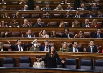 Εικόνα από το ισπανικό Κοινοβούλιο, όταν η υπουργός Ισότητας Ιρένε Μοντέρο είχε προκαλέσει «αναταραχή» στην αντιπολίτευση με το νόμο «Μόνο το ναι είναι ναι» (φωτ. αρχείου: EPA/J.C. Hidalgo)