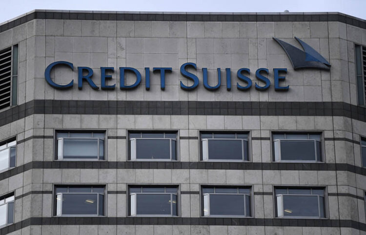 Γραφεία της Credit Suisse στην οικονομική ζώνη του Λονδίνου Κάναρι Γουάρφ (φωτ.: EPA / Andy Rain)