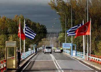 Η γέφυρα των Κήπων στον Έβρο από την τουρκική πλευρά (φωτ.: EUROKINISSI / Τατιάνα Μπόλαρη)