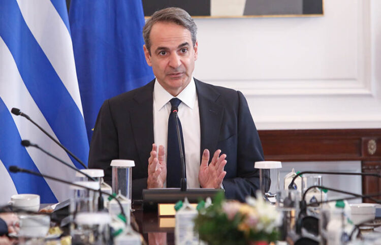 Ο πρωθυπουργός απευθύνεται στο υπουργικό συμβούλιο (φωτ.: EUROKINISSI / Γιάννης Παναγόπουλος)