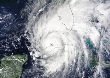 Ο τυφώνας Ian όπως καταγράφηκε από το όργανο MODIS του δορυφόρου Terra της NASA στις 27 Σεπτεμβρίου 2022 (φωτ.: NASA)