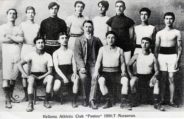 Η ομάδα του «Πόντος» το 1906-1907 (πηγή: anatolia.edu.gr)