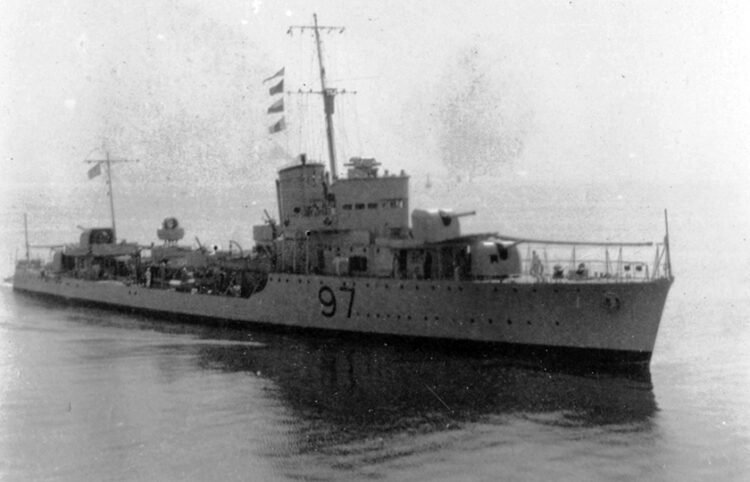 Το ηρωικό αντιτορπιλικό «Ύδρα» καθελκύστηκε στις 21 Οκτωβρίου 1932 στα ναυπηγεία Cantieri Odero, στο Sestri Ponente της Ιταλίας