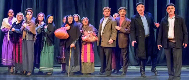 Η θεατρική ομάδα των «Αργοναυτών-Κομνηνών», από την αφίσα της παράστασης στη Σπάρτη