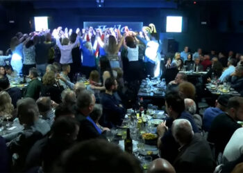Στιγμιότυπο από τον ετήσιο χορό της Ένωσης Ποντίων Ματσούκας (πηγή: Live Media)