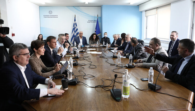 Συνεδρίαση της Διακομματικής Επιτροπής Εκλογών (φωτ.: EUROKINISSI / Βασίλης Ρεμπάπης)