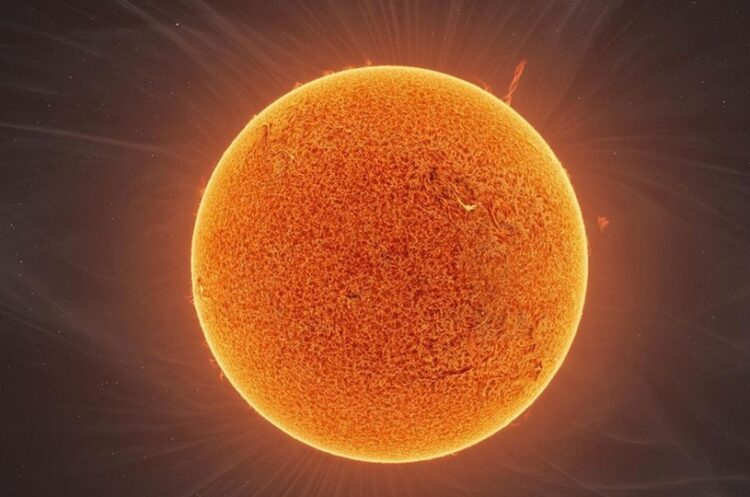 Η φωτογραφία του Ήλιου, των 140 megapixel, όπου διακρίνονται λεπτομέρειες στην πύρινη επιφάνειά του (φωτ.: Instagram)