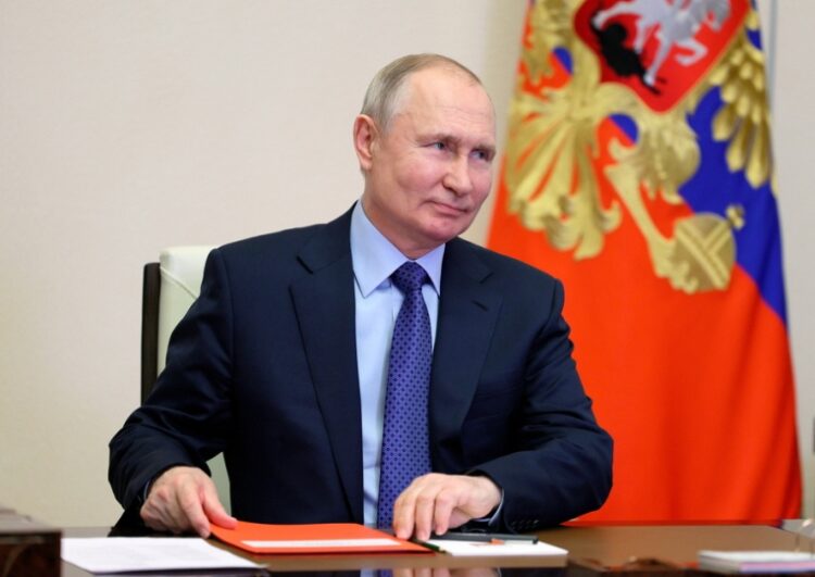Ο Ρώσος πρόεδρος Βλαντίμιρ Πούτιν στη διάρκεια συμβουλίου ασφαλείας στη Μόσχα (φωτ.: EPA/Alexey Babushkin)