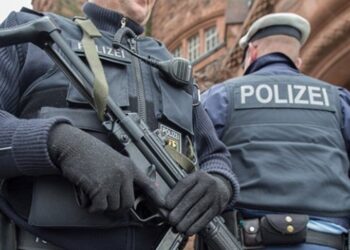 Πάνοπλοι Γερμανοί αστυνομικοί (φωτ. αρχείου: ΑΠΕ-ΜΠΕ)