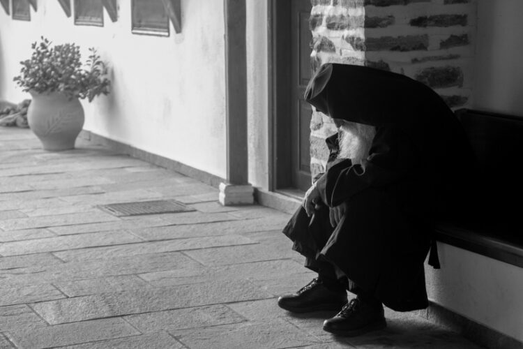 Η σορός εντοπίστηκε αργά χθες το βράδυ στη θέση Προβάτα, σε απόσταση μισού χιλιομέτρου από το Ιερό Κελί του Αγίου Αρτεμίου όπου εγκαταβιούσε ο 60χρονος αγνοούμενος (φωτ. αρχείου: EUROKINISSI/Ραφαήλ Γεωργιάδης)