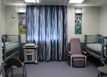 Θάλαμος παιδιατρικού νοσοκομείου (φωτ.: EUROKINISSI/Τατιάνα Μπόλαρη)