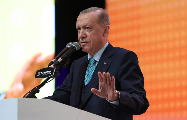 O Ρετζέπ Ταγίπ Ερντογάν σε προεκλογική ομιλία στην Κωνσταντινούπολη (φωτ.: Προεδρία της Δημοκρατίας της Τουρκίας)