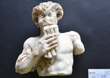 Το σπασμένο άγαλμα του Πάνα που βρέθηκε στο Αρχαιολογικό Πάρκο Saraçhane (φωτ.: Μητροπολιτικός Δήμος Κωνσταντινούπολης)