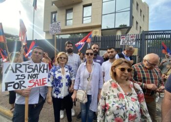 Στιγμιότυπο από τη συγκέντρωση συμπαράστασης προς το λαό του Αρτσάχ (φωτ.: facebook/Αρμενική Εθνική Επιτροπή Ελλάδας)