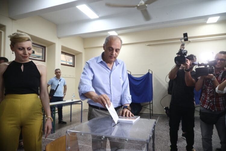 Ο Κυριάκος Βελόπουλος ψήφισε στη Θεσσαλονίκη (φωτ.: EUROKINISSI/Ραφαήλ Γεωργιάδης)