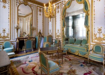 Το Χρυσό Δωμάτιο, με πολλά από τα προσωπικά έπιπλα της Μαρίας Αντουανέτας (φωτ.: Μουσείο των Βερσαλλιών)