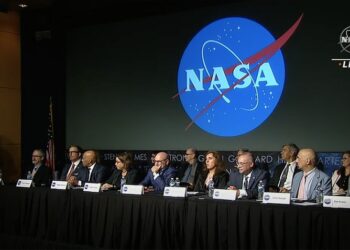 Στιγμιότυπο από τη χθεσινή δημόσια συνεδρίαση της επιτροπής της NASA (φωτ.: YouTube)