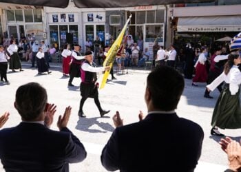 Μέλη της Αδελφότητας Μικρασιατών Σιδηροκάστρου και περιχώρων «Ο Άγιος Παντελεήμονας» μετείχαν στην παρέλαση (φωτ.: Περιφέρεια Κεντρικής Μακεδονίας)