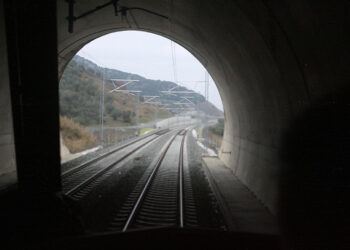 Τούνελ στη σιδηροδρομική γραμμή Τιθορέα-Λιανοκλάδι-Δομοκός (φωτ.: αρχείο EUROKINISSI)