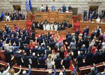 Ορκωμοσία της νέας Βουλής (φωτ.: Eurokinissi/Γιάννης Παναγόπουλος)